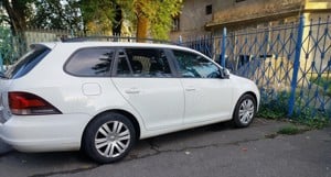 Volkswagen Golf 6 Variant 1.6 tdi 105 cp - imagine 3