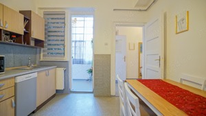 Centrul Istoric, apartament 3 camere in casa. - imagine 4