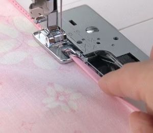 Piciorus talpa pentru tiv ingust 3mm pt masini cusut Brother Singer Elna Bernina etc - imagine 3