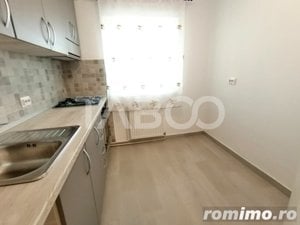 Apartament decomandat 2 camere renovat balcon pivnita Strand Sibiu - imagine 8