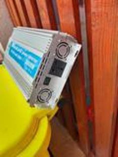 Vind Invertor 12V-la 220V  50Hz - imagine 2