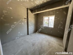 Apartament cu 3 camere decomandate debara si balcon in Sibiu - imagine 3