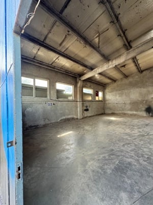 Hala industriala 180 mp de inchiriat