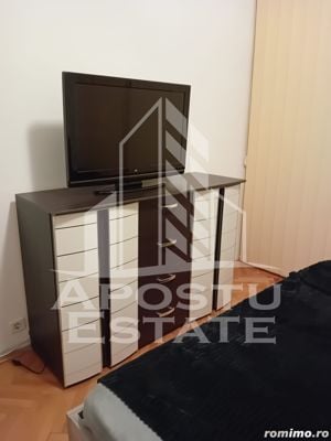 Apartament cu 3 camere, centrala proprie, zona Lipovei - imagine 4