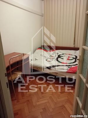 Apartament cu 3 camere, centrala proprie, zona Lipovei - imagine 5