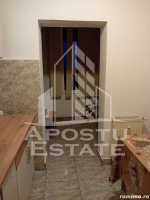 Apartament cu 3 camere, centrala proprie, zona Lipovei - imagine 7