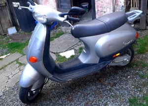 Scuter Piaggio Vespa ET2 49cc - imagine 2