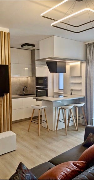 Vând apartament 2 camere, cartier Luceafărul, mobilat și utilat - imagine 4