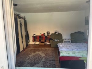 Vând casă locuibilă , 3 camere , baie , bucătărie , toate utilitatile - imagine 4