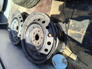 Vind jante toyota corola sedan numai azi 200  ron - imagine 2