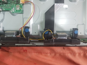 set 2 difuzoare bn96-26052a 6ohm 6wde pe tv  Samsung ue32m4002