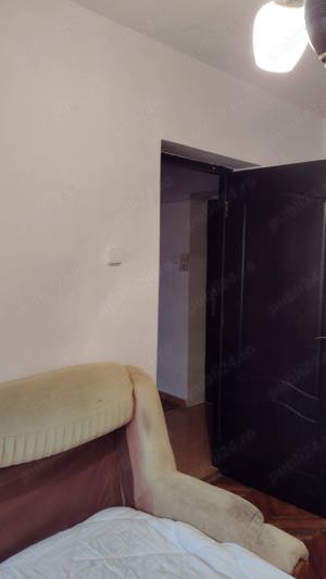 Apartament 3 camere, zona Gojdu - imagine 3