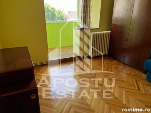 Apartament cu 3 camere,  2 bai,  aproape de Complexul Studentesc - imagine 2