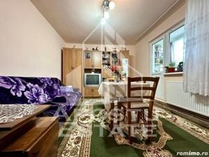 Apartament cu 3 camere, centrala proprie, zona Sagului