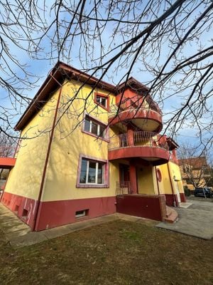 Vilă de Prestigiu cu 14 Camere în Pipera Voluntari - Flexibilitate şi Eleganță - imagine 1