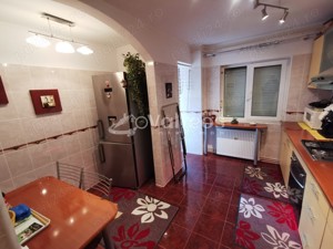 Reșița, apartament 3 camere, 92 mp., decomandat, zona Piața Sud - imagine 7