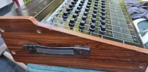 Roland PA-150 pentru piese ,Mixer amplificator(cititi anuntul) - imagine 4