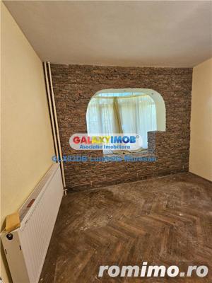 Vanzare apartament 2 camere semidecomandat Targoviste Micro 9 - imagine 13