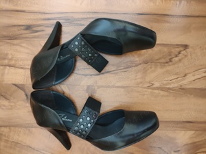 Vând pantofi din piele naturală ,noi, mărimea 37 - imagine 3