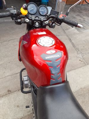 Motocicleta Honda Cb500s