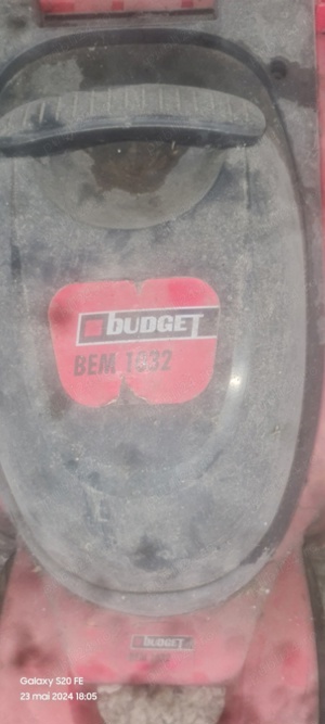 masina tuns iarba electrică  defectă 