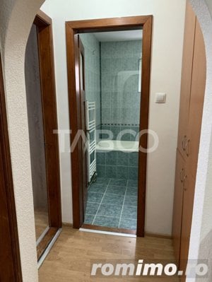 Apartament decomandat 3 camere parter pivnita 60 mpu in Vasile Aaron - imagine 4