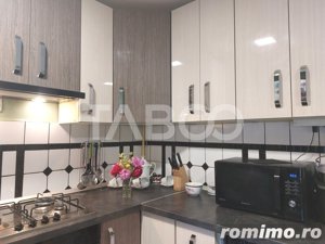 Apartament de vanzare la casa 138 mp 4 camere pivnita garaj Cisnadie - imagine 3