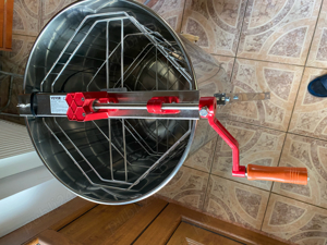 Centrifuga apicola - imagine 4