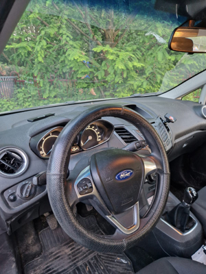 Ford Fiesta - imagine 7 Ford Fiesta - imagine 7