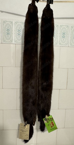 Guler pereche nurci, blana naturală.