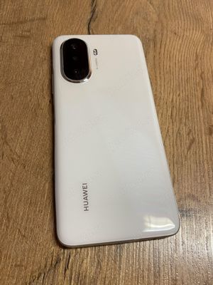 Huawei NOVA Y70 128gb Silver impecabil + Husa si NOVA Y70 la cutie Garantie - imagine 2
