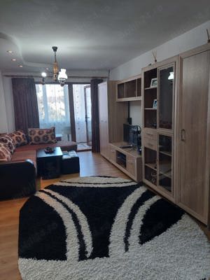 Vand apartament 3 camere