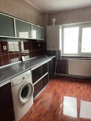 De vanzare apartament 3 camere 65.000 euro - imagine 3