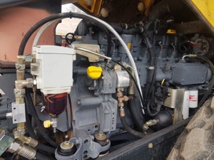 Inchiriez cilindru compactor BOMAG BW 216 , 16 Tone - imagine 9