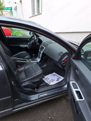 Volvo V50 1.6 diesel, an 2012 - imagine 5