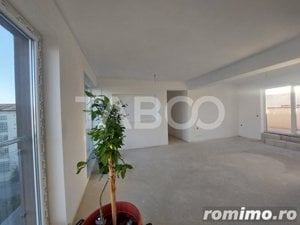 Penthouse la alb 4 camere 102 mp utili terasa 79 mp parcare Sebes Alba