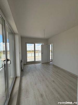 Apartament tip Penthouse-terasa de 50mp,zona Mehala - imagine 4