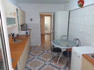 Inchiriez ap. 4 camere spatios, zona linistita, complet mobilat. - imagine 7