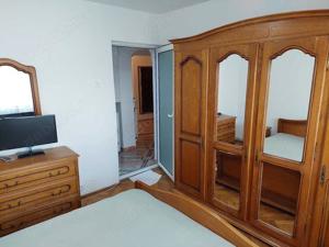 Inchiriez ap. 4 camere spatios, zona linistita, complet mobilat. - imagine 4