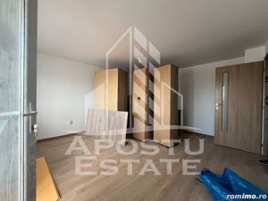 Apartament decomandat, complet renovat cu centrala proprie - imagine 2