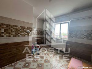 Apartament decomandat, complet renovat cu centrala proprie - imagine 3