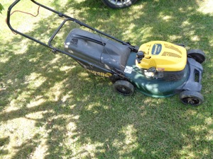 masina de tuns iarba,gazon pe benzina - imagine 4