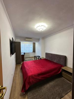 PF vând apartament cu 3 camere, 90 mp, zona FSEGA - imagine 4