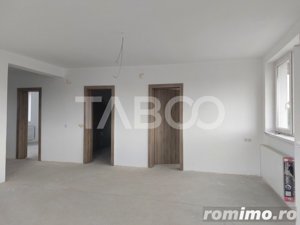 Apartament spatios bloc nou 3 camere  96 mp zona linistita in Cisnadie