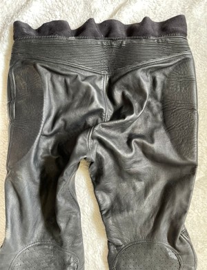 Pantaloni motor negri barbati piele protectii solduri genunchi Moto Line - imagine 4
