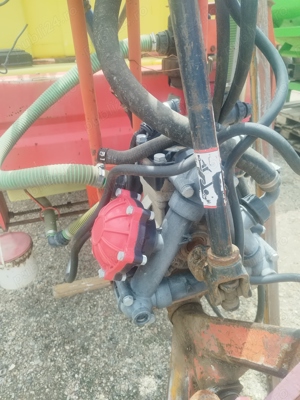 SRL vinde utilaje  tm 150 new holland, met tehnofavorit, semanatoare floarea soarelui porumb ceahlau - imagine 2