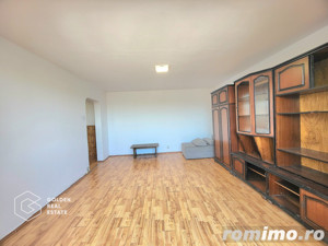 Apartament cu 3 camere, decomandat, Vlaicu - imagine 3