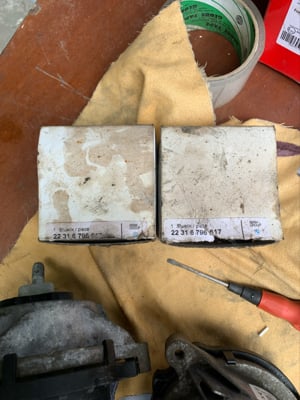 TAMPON MOTOR BMW STÂNGA + DREAPTA - imagine 13