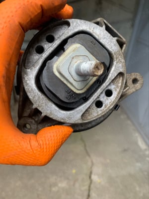 TAMPON MOTOR BMW STÂNGA + DREAPTA - imagine 3