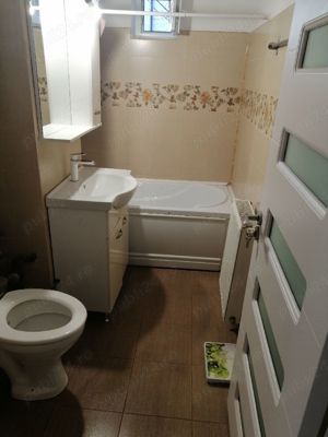 Apartament cu trei camere în micro 5  - imagine 6